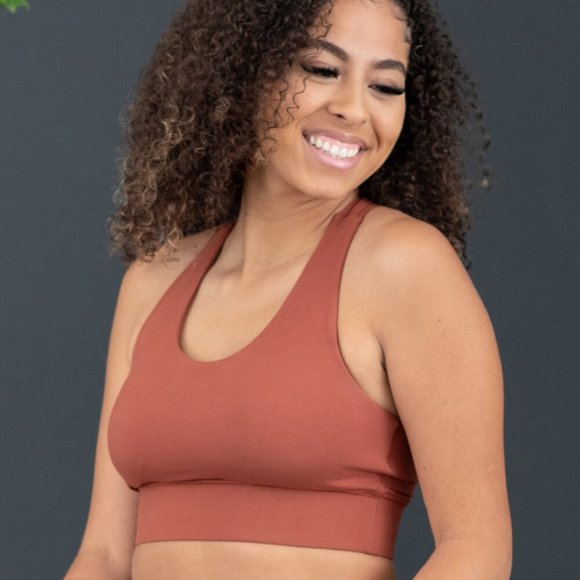 Rae Mode Nonstop Full Size Cutout Detail Sports Bra - Picture 2 of 10